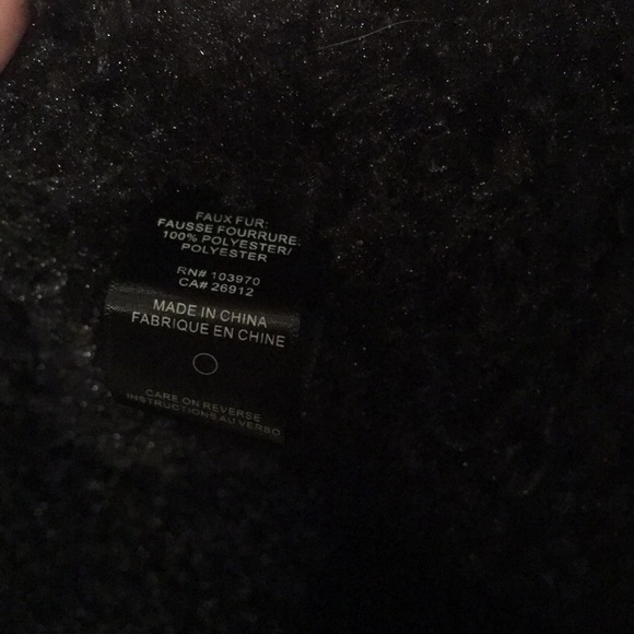 Black faux fur vest - Picture 4 of 4